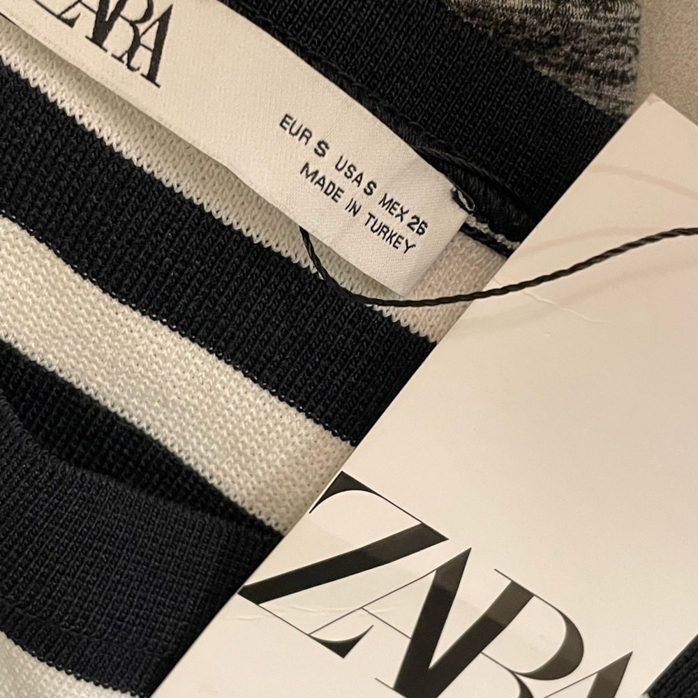 S: ZARA Short Sleeve Striped Crew Neck Sweater/Top Black/White NWT New! - Picture 3 of 6